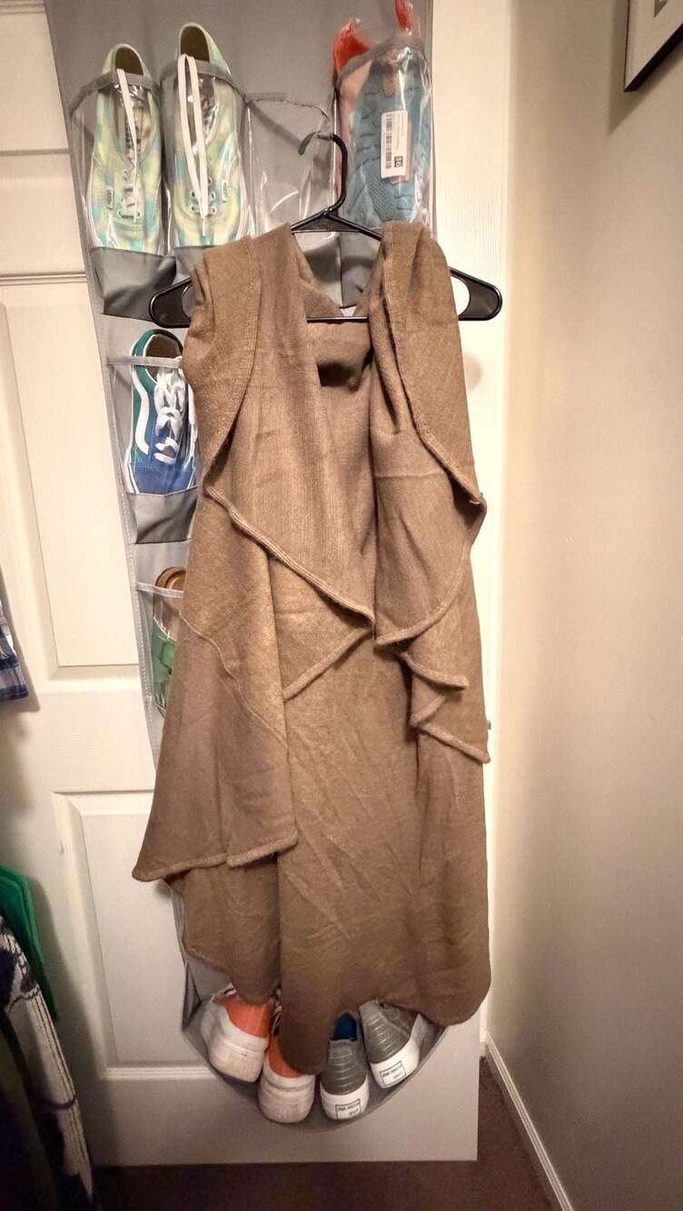 Elietian Women's Brown Sleeveless Open Front Hooded Knit Vest